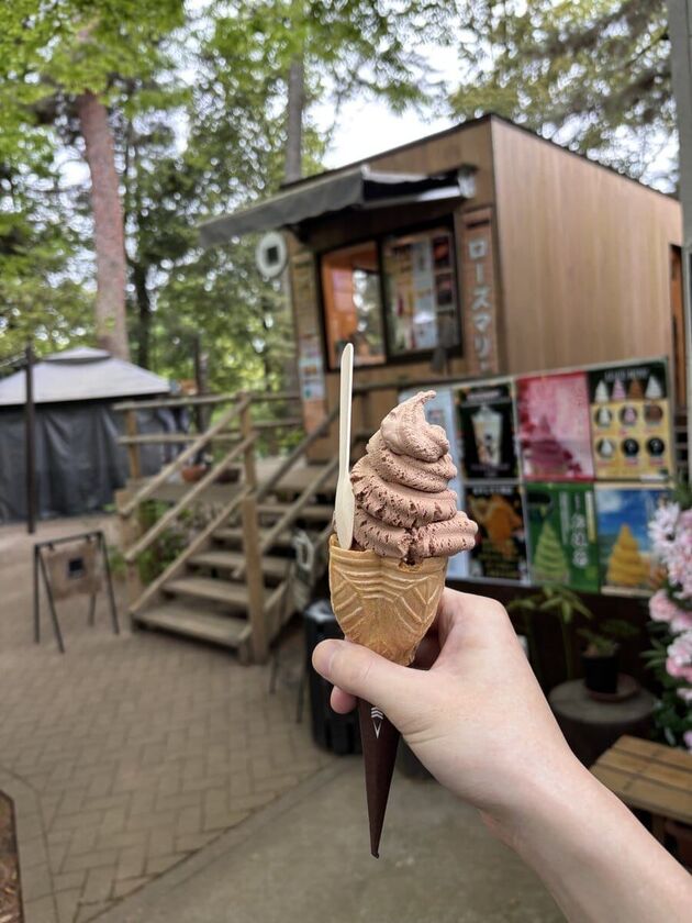 園内の売店で買ったソフトクリーム