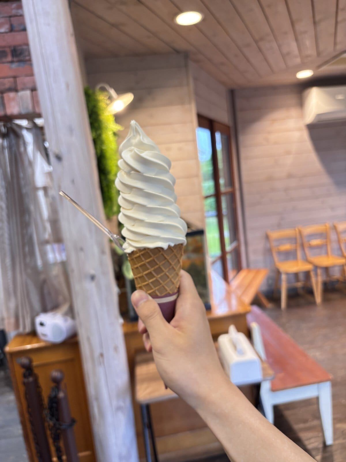 名物の大仏ソフト。濃厚なミルク味